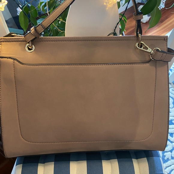 Kelly &  Katie Handbag. NWOT - Picture 2 of 8